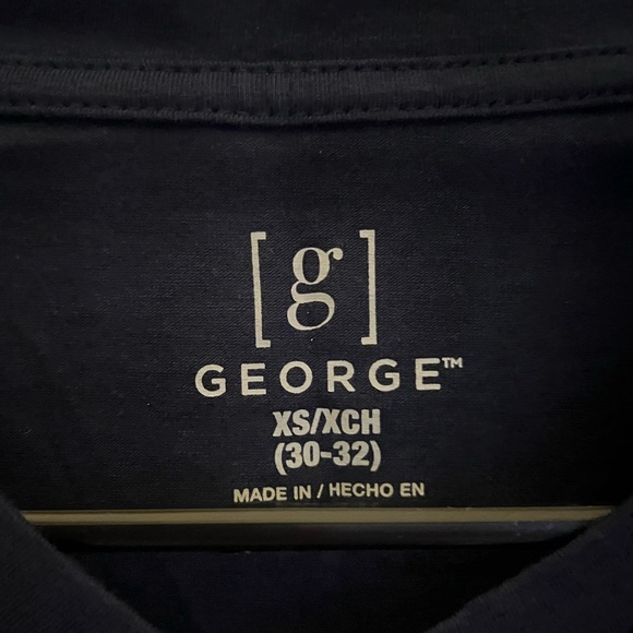 Rosie the riveter v neck - Picture 3 of 4